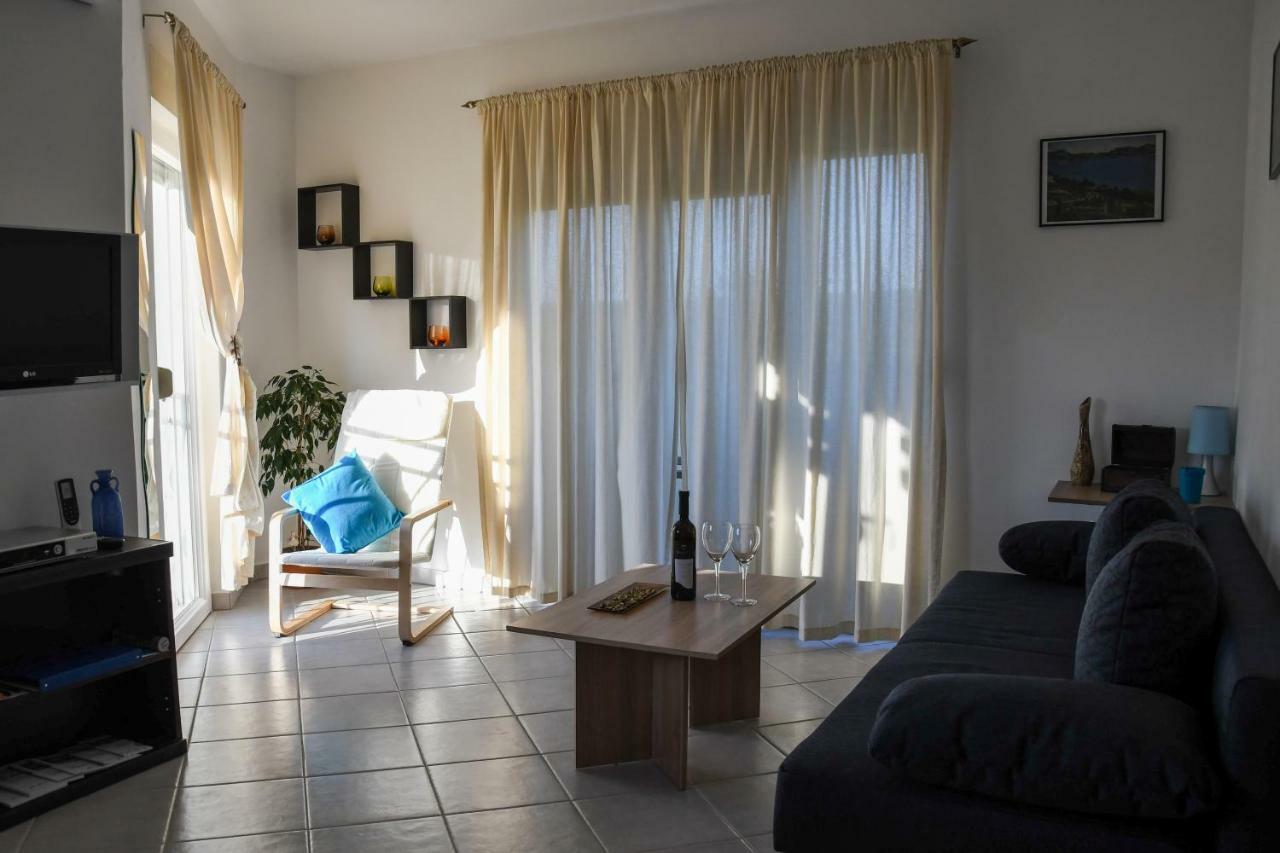 Apartmans Sun & Moon Zambratija  Exterior photo